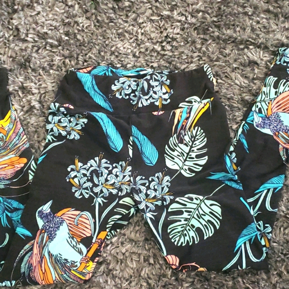 OS Lularoe leggings